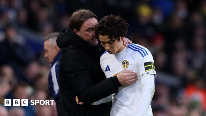 Daniel Farke: Leeds manager sticks to his guns despite divided fanbase and poor results