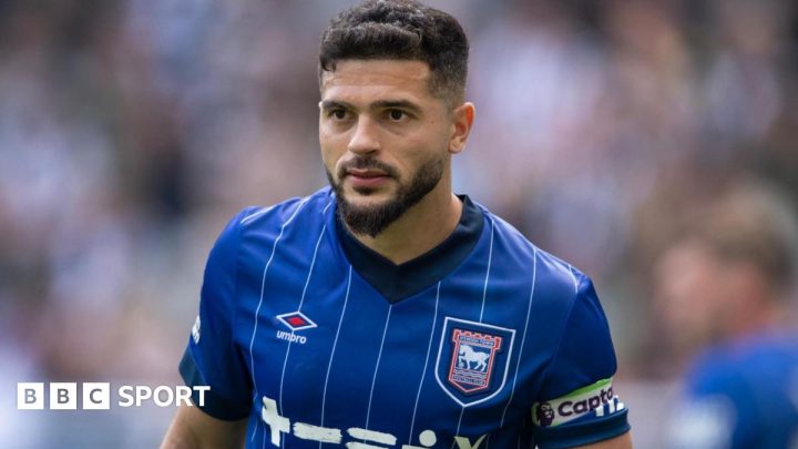 Sam Morsy: Bristol City agree deal to sign former Ipswich Town captain