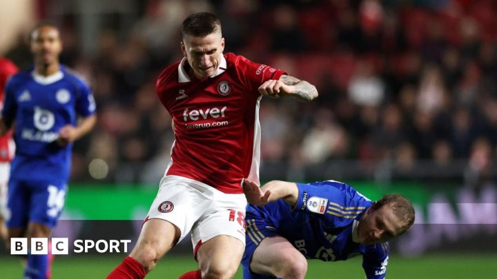 Bristol City 2-2 Leicester City: Emil Riis rescues point for Robins against Foxes