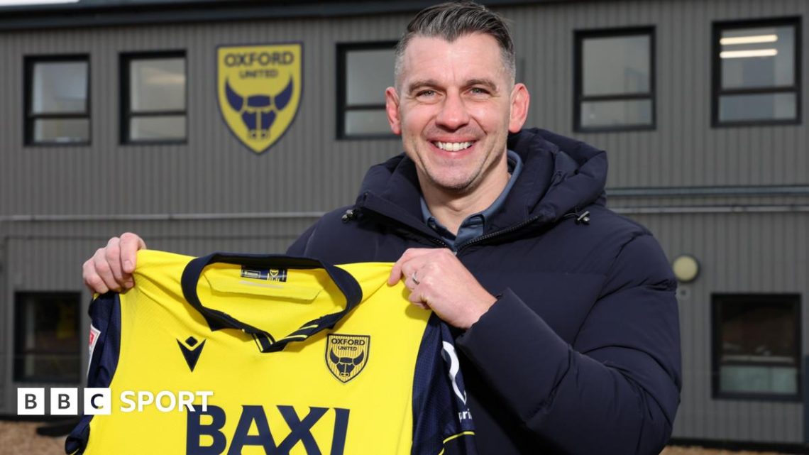 Matt Bloomfield: Oxford United appoint former Wycombe Wanderers and Luton Town boss Matt Bloomfield: Oxford United appoint former Wycombe Wanderers and Luton Town boss