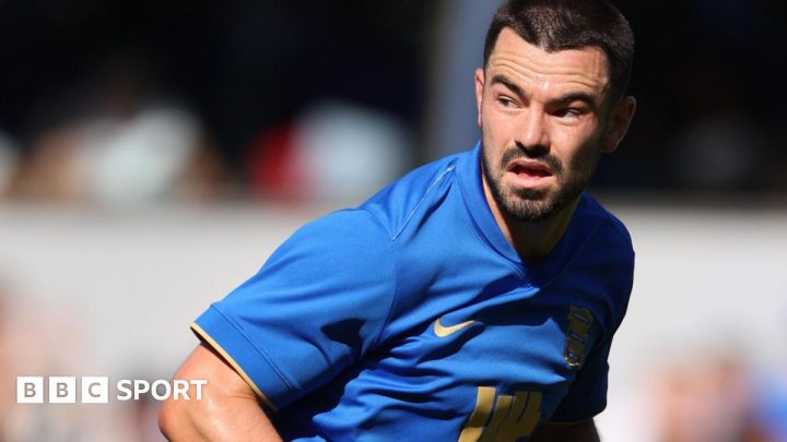 Blackburn Rovers: Eiran Cashin joins on loan from Brighton & Hove Albion