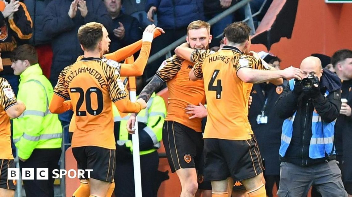 Hull City 2-1 Swansea City: Tigers hold on for third straight victory Hull City 2-1 Swansea City: Tigers hold on for third straight victory