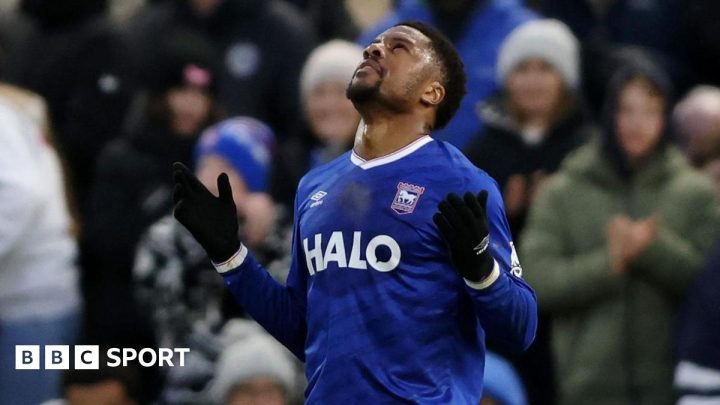Ipswich Town 2-1 Oxford United: In-form Tractor Boys move up to second