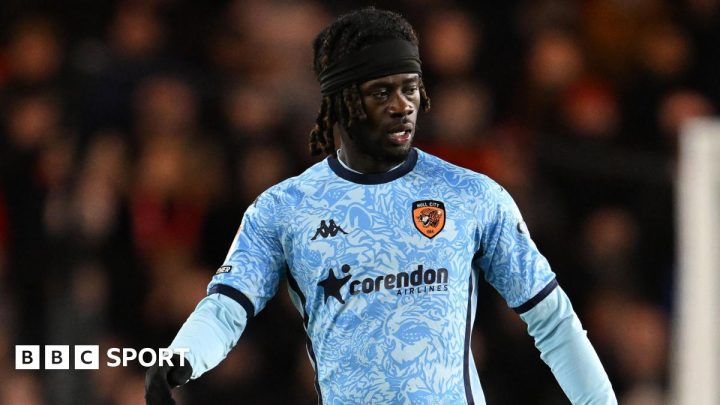 Hull City: Midfielder Darko Gyabi faces three months out with groin injury