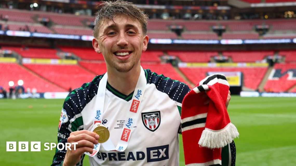 Dan Neil: Sunderland midfielder joins Ipswich Town on loan Dan Neil: Sunderland midfielder joins Ipswich Town on loan