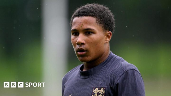 Ajay Tavares: Barcelona sign Norwich City academy prospect