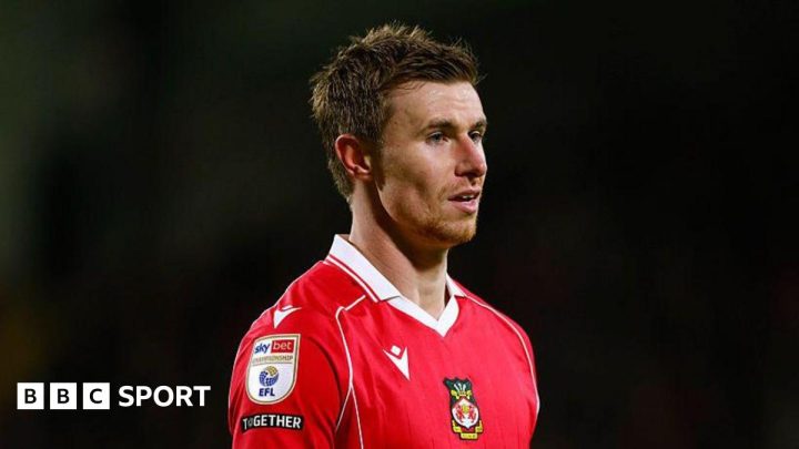 Wrexham news: Midfielder Ben Sheaf could be out injured for 10 weeks