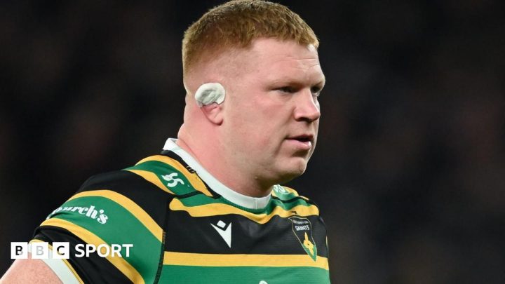 Trevor Davison: Northampton and England prop to have knee surgery
