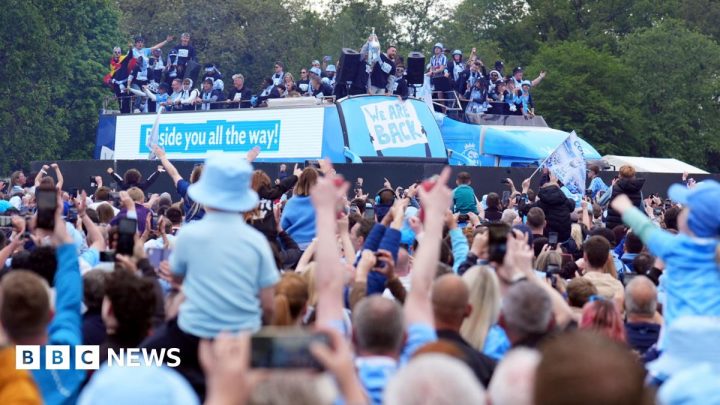 Coventry City fans party as Sky Blues enjoy promotion bus parade