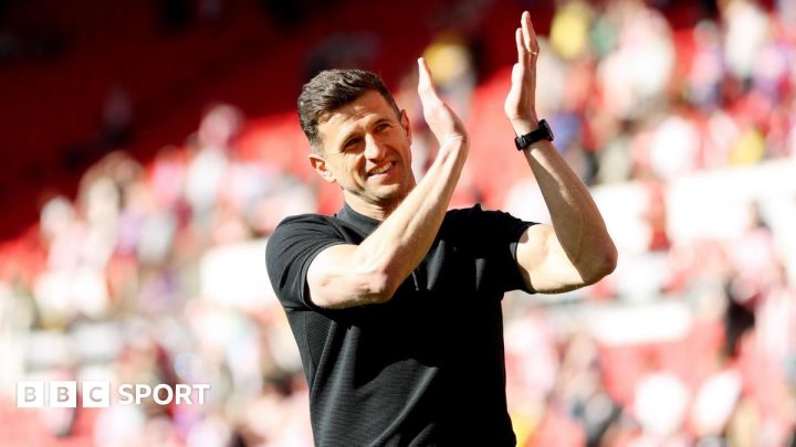 John Mousinho: Portsmouth fans should want boss to stay, says Ian Darke