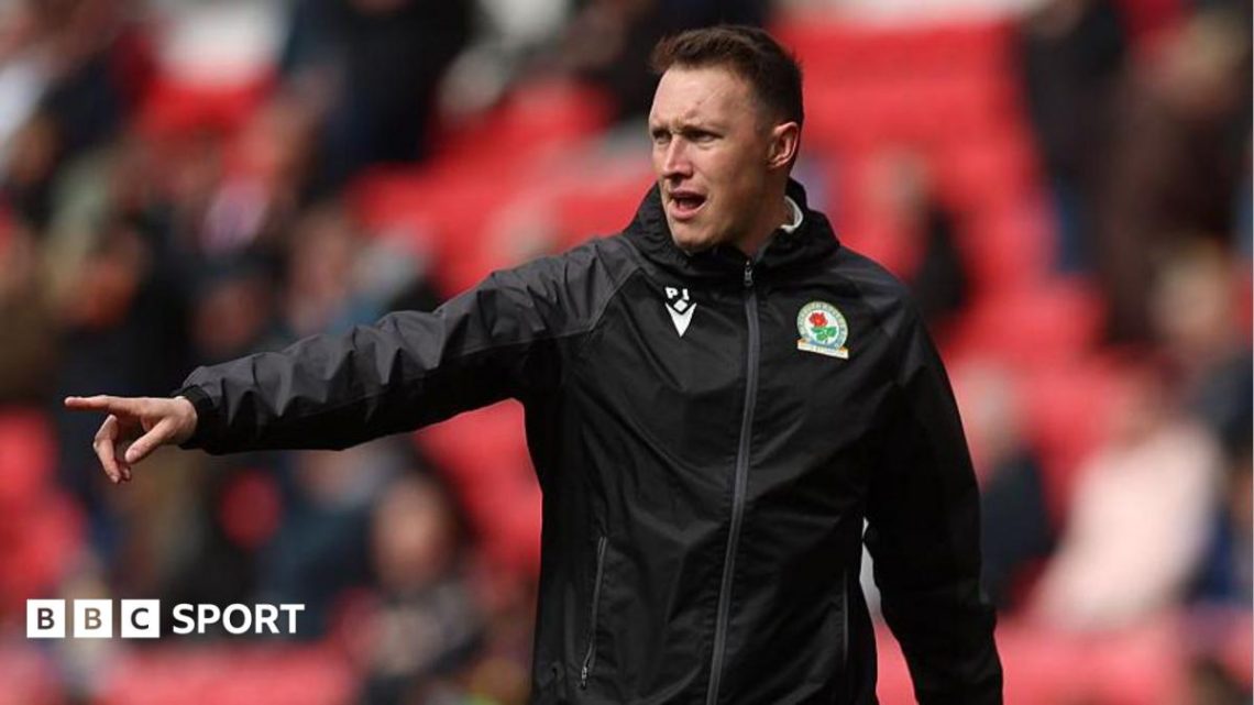Sheffield United: Alan Knill departs as Phil Jones joins coaching staff Sheffield United: Alan Knill departs as Phil Jones joins coaching staff