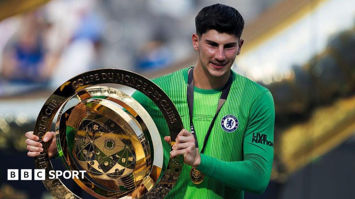 Could ball-playing Mike Penders become Chelsea’s no1 goalkeeper