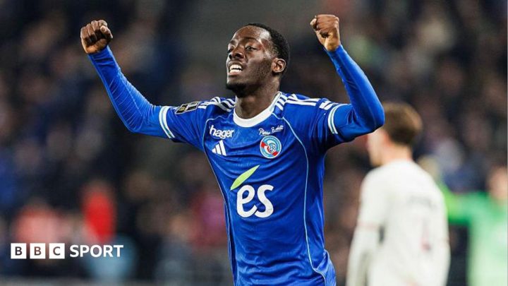 West Bromwich Albion sign Strasbourg midfielder Rabby Nzingoula