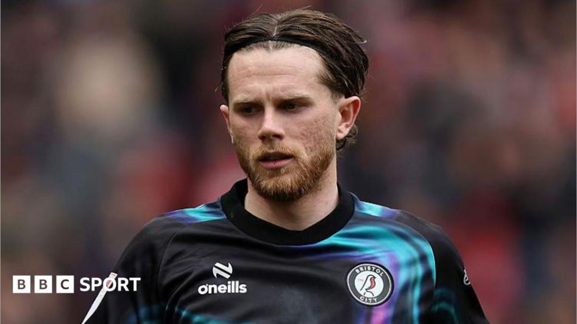 Max Bird: Birmingham City sign midfielder from Bristol City