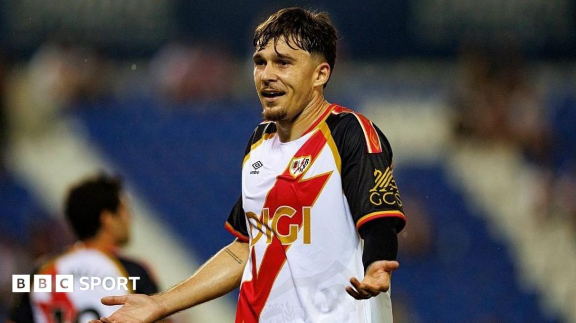 Fulham in talks for Rayo Vallecano defender Andrei Ratiu