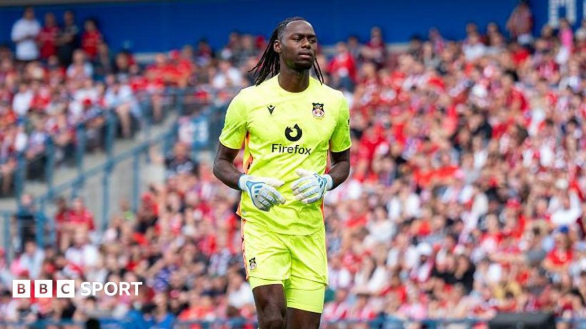 Arthur Okonkwo: Charlton Athletic sign Wrexham goalkeeper on loan Arthur Okonkwo: Charlton Athletic sign Wrexham goalkeeper on loan