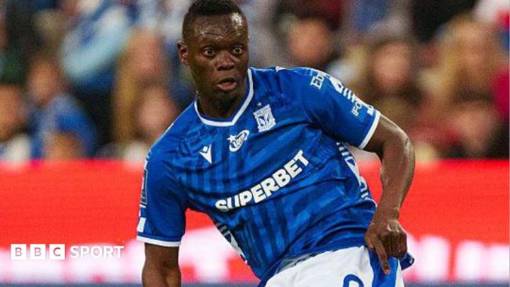 Timothy Ouma: Charlton Athletic sign Kenya midfielder from Slavia Prague