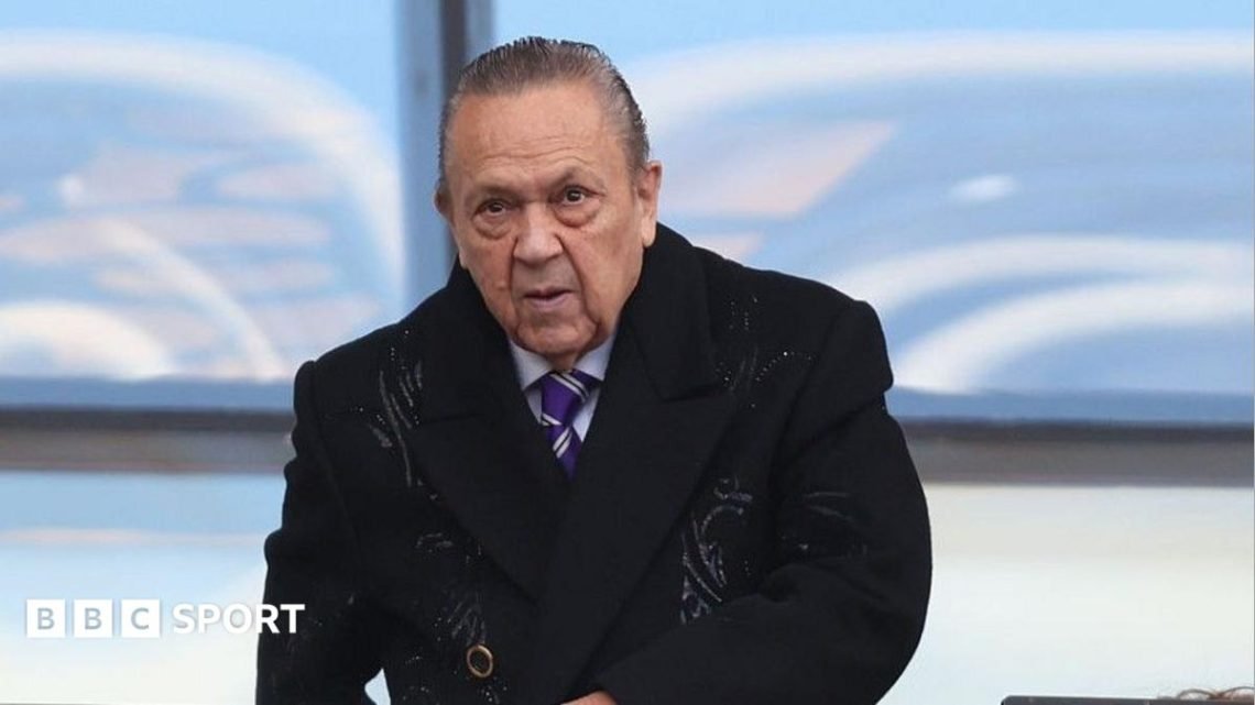 David Sullivan expected to attend West Ham’s EFL Cup tie v Portsmouth despite advice not to David Sullivan expected to attend West Ham’s EFL Cup tie v Portsmouth despite advice not to