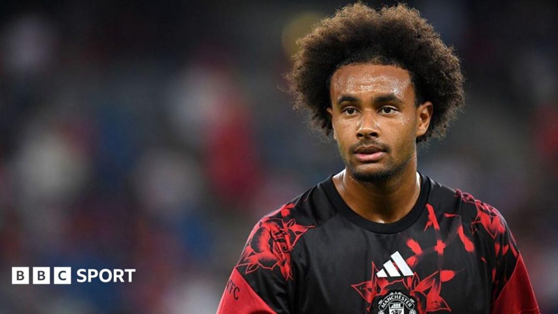 Fiorentina in talks with Manchester United for Joshua Zirkzee loan Fiorentina in talks with Manchester United for Joshua Zirkzee loan
