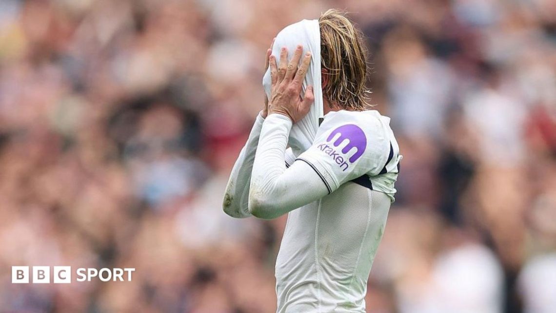 Tottenham 2-3 Aston Villa: No sign of recovery from struggling Spurs Tottenham 2-3 Aston Villa: No sign of recovery from struggling Spurs