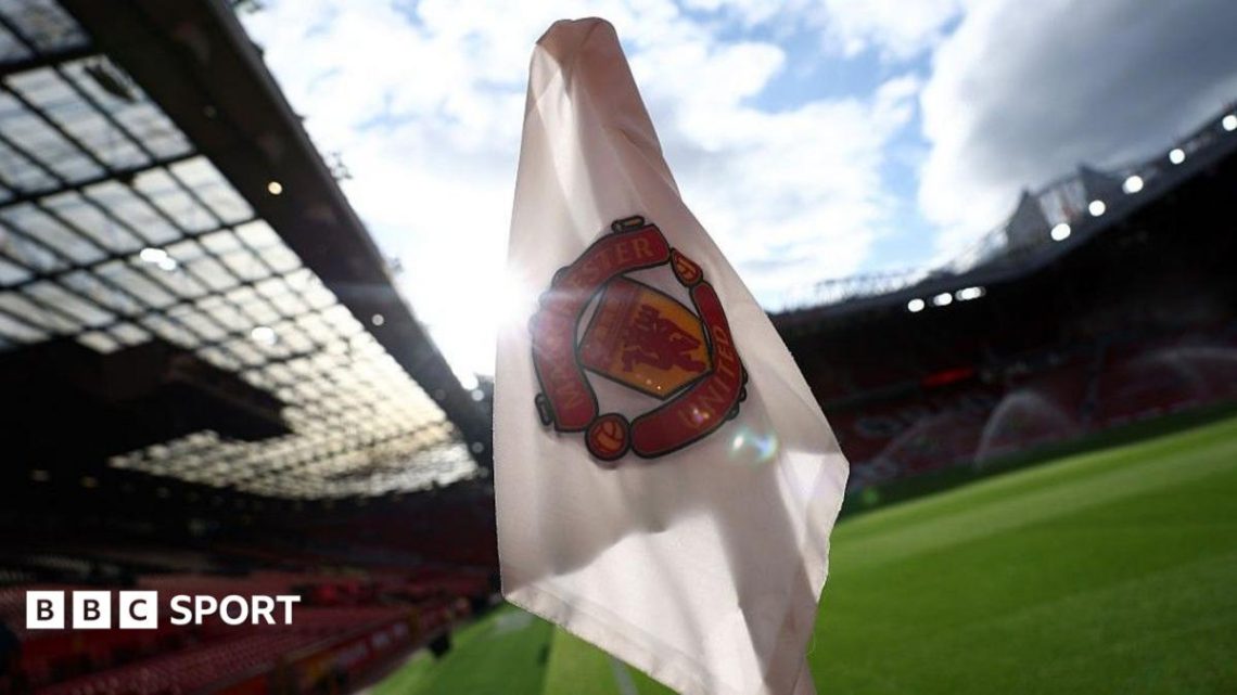 Man Utd still £1bn in debt, with interest costs rising and £63.5m spent on new stadium Man Utd still £1bn in debt, with interest costs rising and £63.5m spent on new stadium