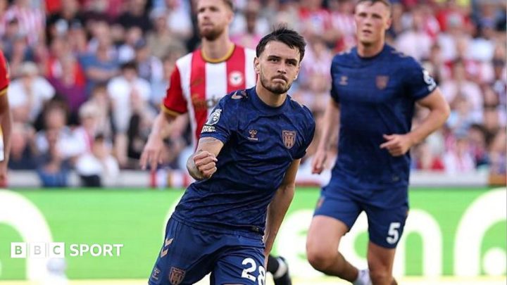 Brentford 1-1 Sunderland: Enzo le Fee’s late penalty rescues point for Black Cats
