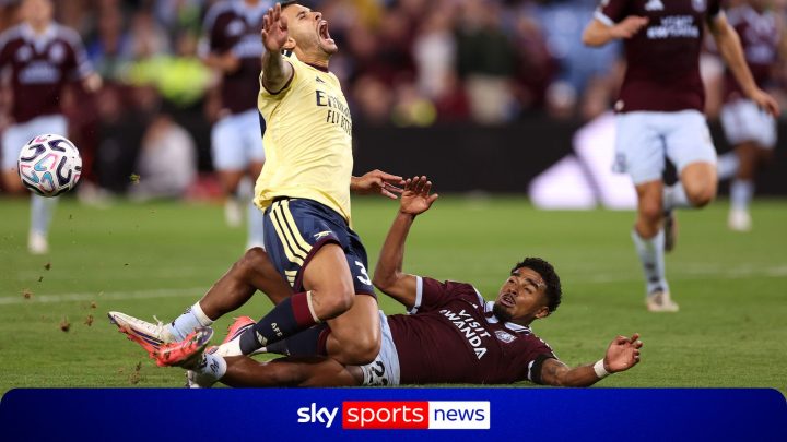 The 'clear and obvious error' that VAR missed in Arsenal win over Villa