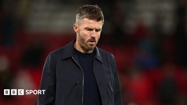 Manchester United: Another failure to beat 10 men increases pressure on boss Carrick