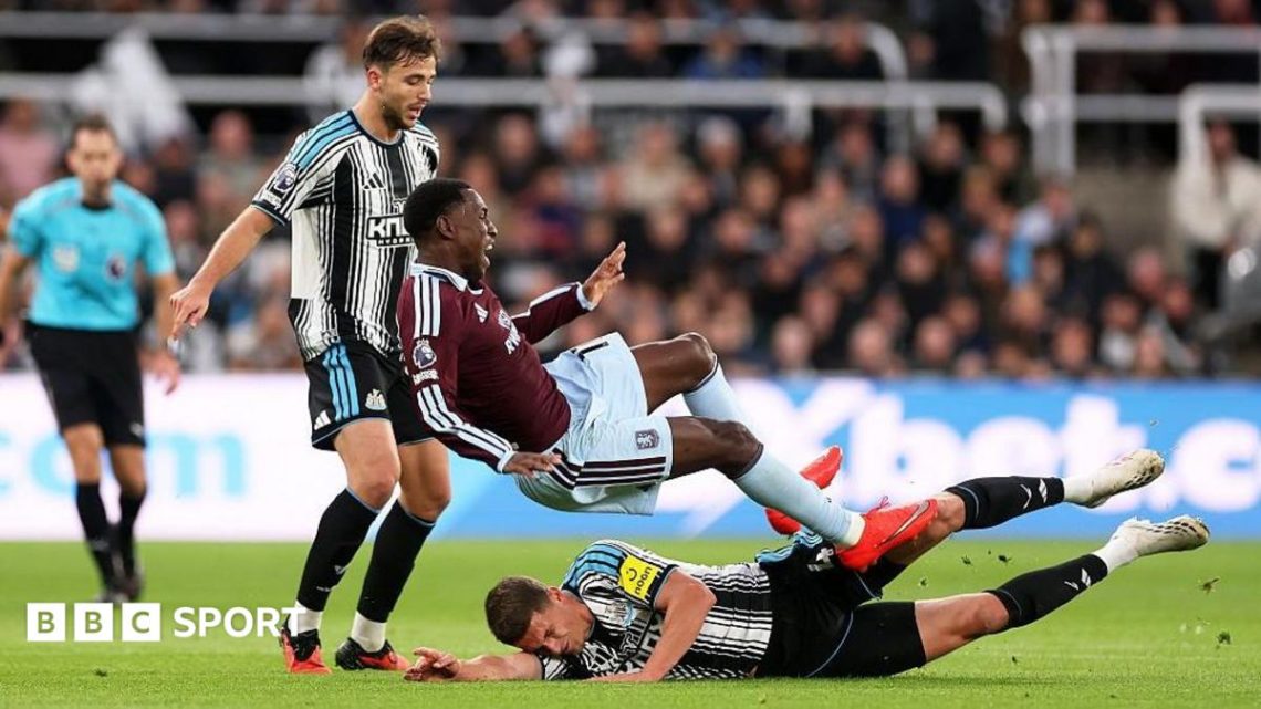 Howard Webb backs VAR over Botman challenge on Jackson Howard Webb backs VAR over Botman challenge on Jackson